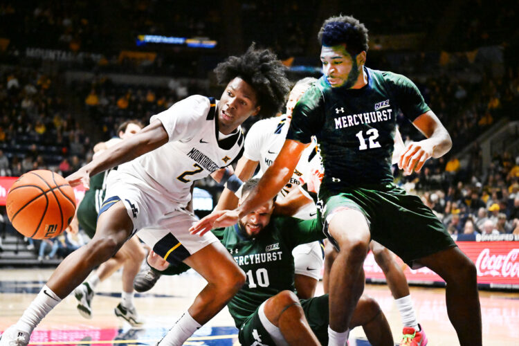 WVU Men’s Basketball Cruises Past Mercyhurst With Balanced Attack